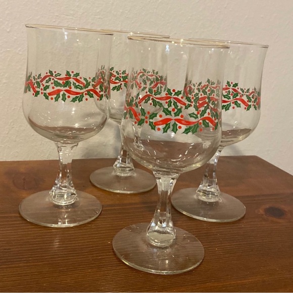 Libbey Holiday Set Of 4 Vintage Libbey Holly Berries Winewater